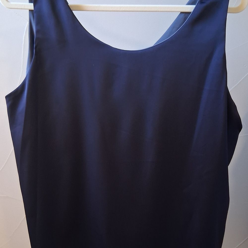 No Label Navy Blue Sleeveless Reversible Color & Neckline Tank Size L
